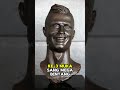 Inilah 4 Patung Terlucu Pemain Bola 😂