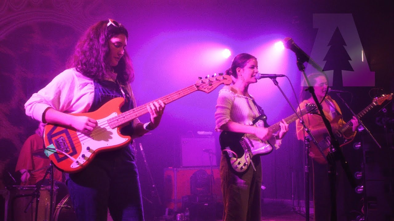Hinds - Chili Town | Live From Lincoln Hall
