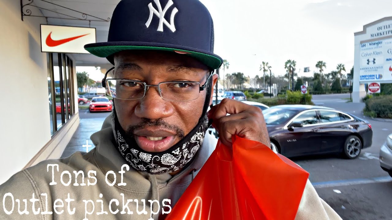 Nike Clearance Store Vlog with tons of dope Pickups!!!!
