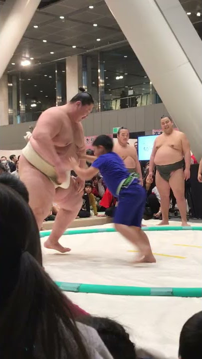 Ichinojo meets his match