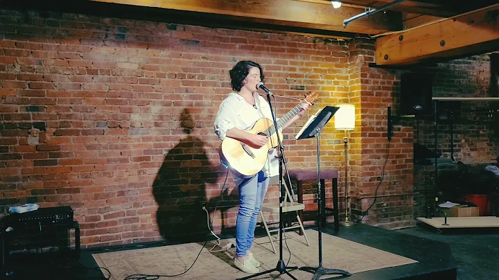 W(AY)D'S WORLD PRESENTS|| Julia Auger (acoustic)