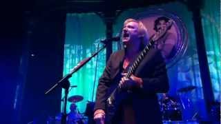 Joe Walsh, Jon Lord, Bill Wyman - Living On The Outside (Concert for Jim Capaldi, London, 2007) .mp4 chords