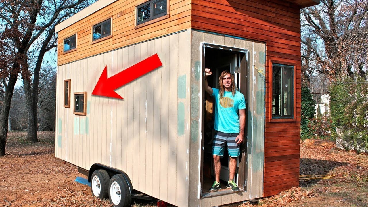 انتقدوه لأنه يمتلك منزل صغير ومضحك ولكن ما وجدوه بالداخل كان المفاجأة