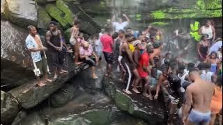 Kwahu Esters Soloku😍 plus Grinding under water falls wahala😁