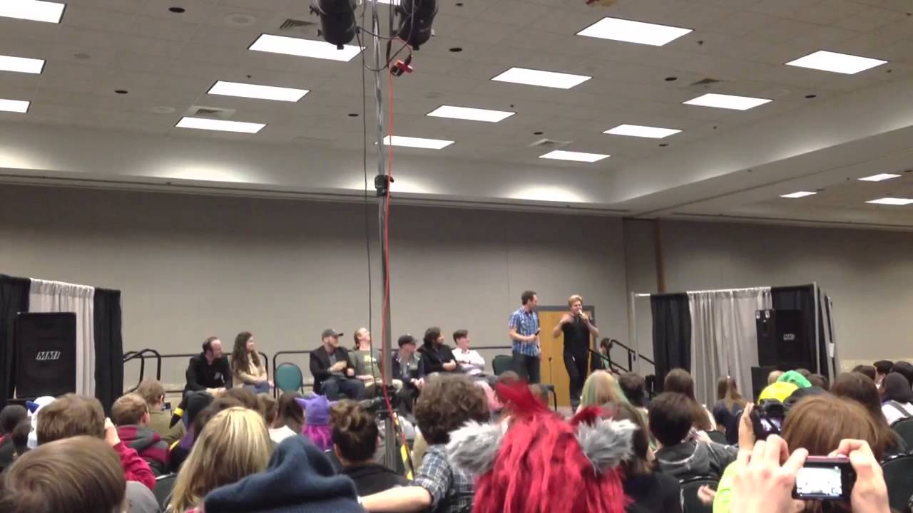 Vic Mignogna singing Dragon Soul (DB Kai theme)