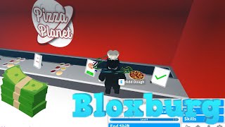 Working as a pizza baker in Pizza Planet (bloxburg)