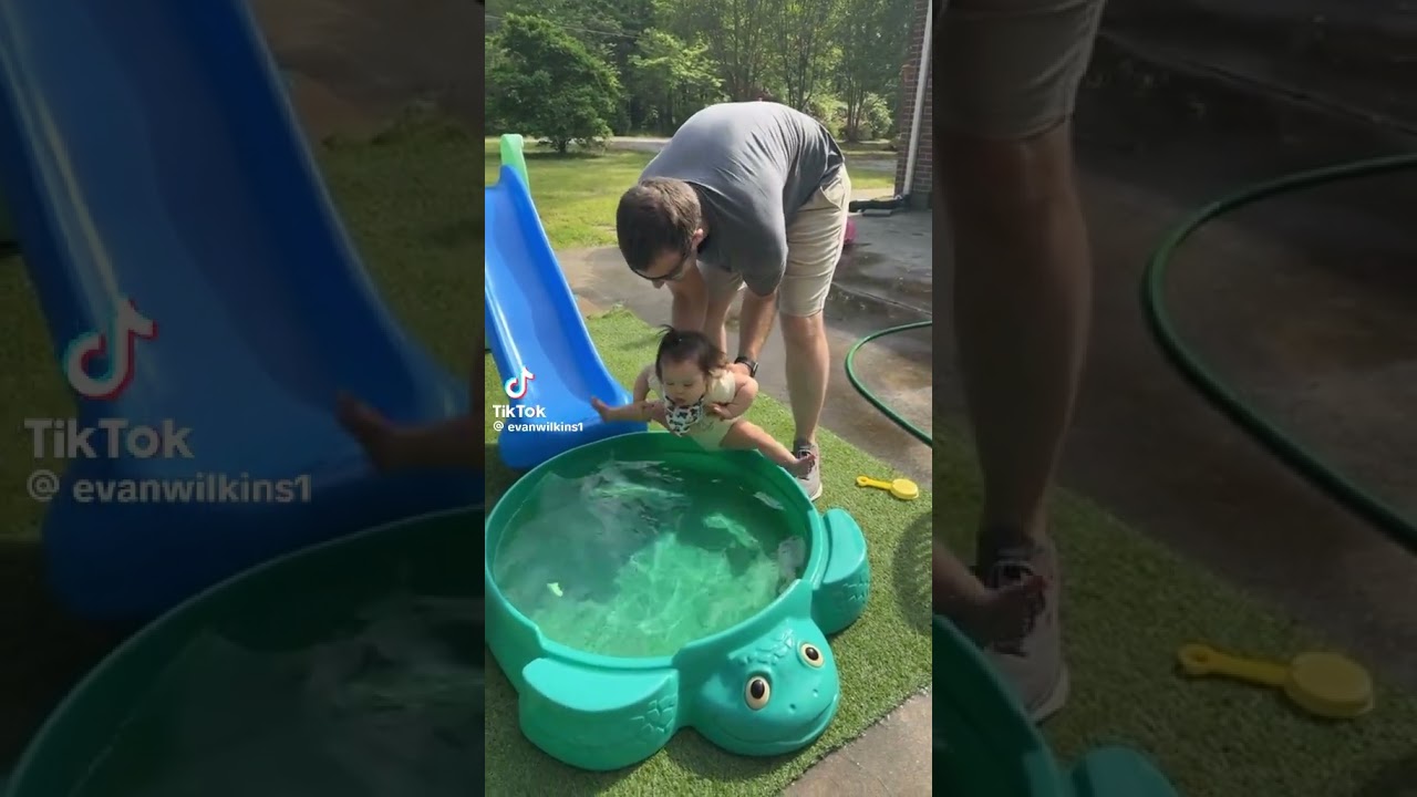 She doesn’t want to get in the water 😭