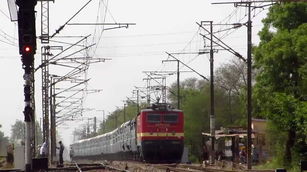 SILENT ATTACK OF RED BULL GZB WAP4 led SACHKHAND EXP STORMS CHHATA !!
