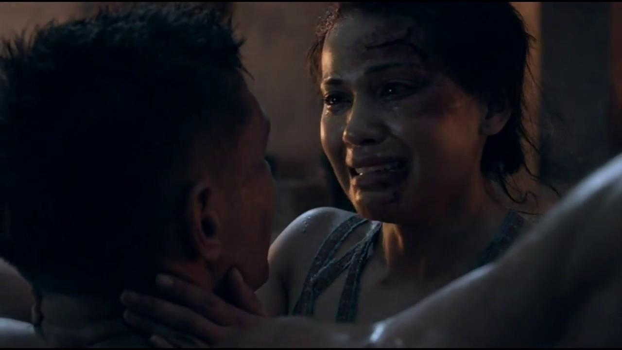 Сериал Спартак. Эномай наказывает Крикса. Нэвию уводят в рабство - YouTube