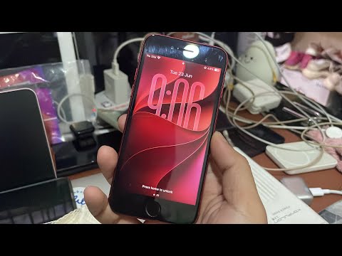 iPhone SE on iOS 27 beta 2
