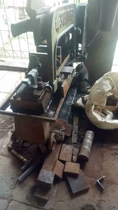 mesin gergaji potong besi baja