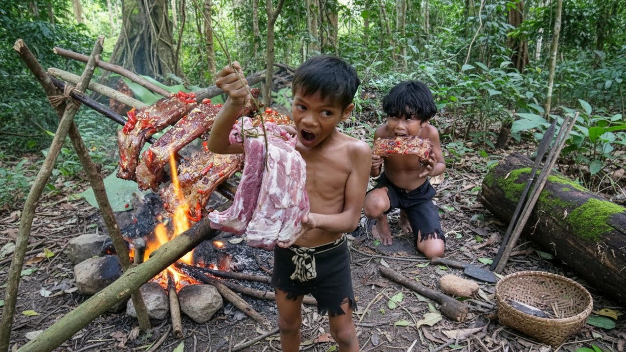 Primitive Technology - Smart boy cooking pork rib