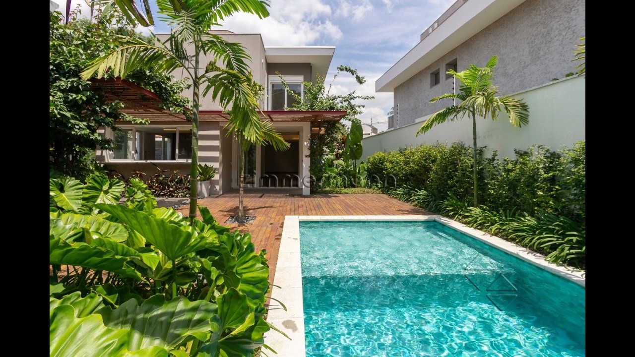 Casa  4  dormitórios e 3  vagas no Alto de Pinheiros  | Rua Alberto Faria