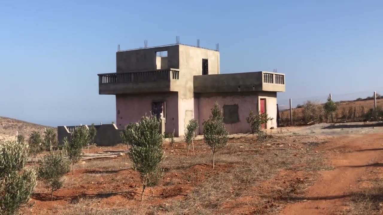 همزة😱 رأس السنة فيرمة بالدار ديالها💕😍 إطلالة على البحر ب 20 مليون🏡