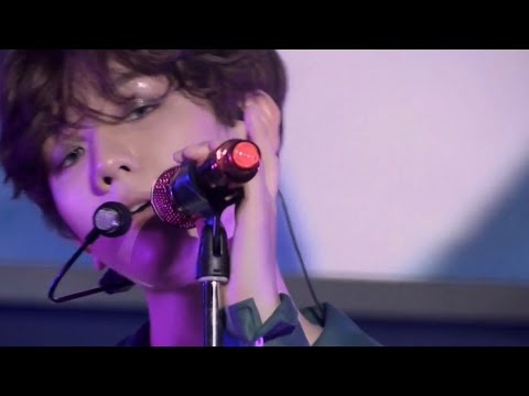 이런 눈빛으로 노래하는데 안넘어 오는거 가능합니까...? ⭐️ 설레임을 의인화하면 백현이 너겠지