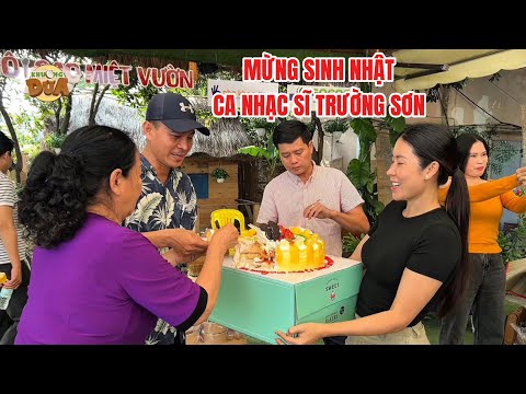 Khương Dừa bất ngờ tổ chức sinh nhật cho ca nhạc sĩ Trường Sơn