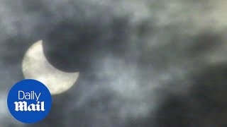 Solar eclipse hits the United Kingdom in August 1999 - Daily Mail