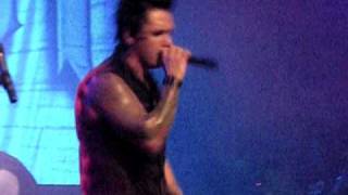 Papa Roach - Broken Home - Live