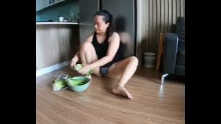 emak lagi masak emek tembem