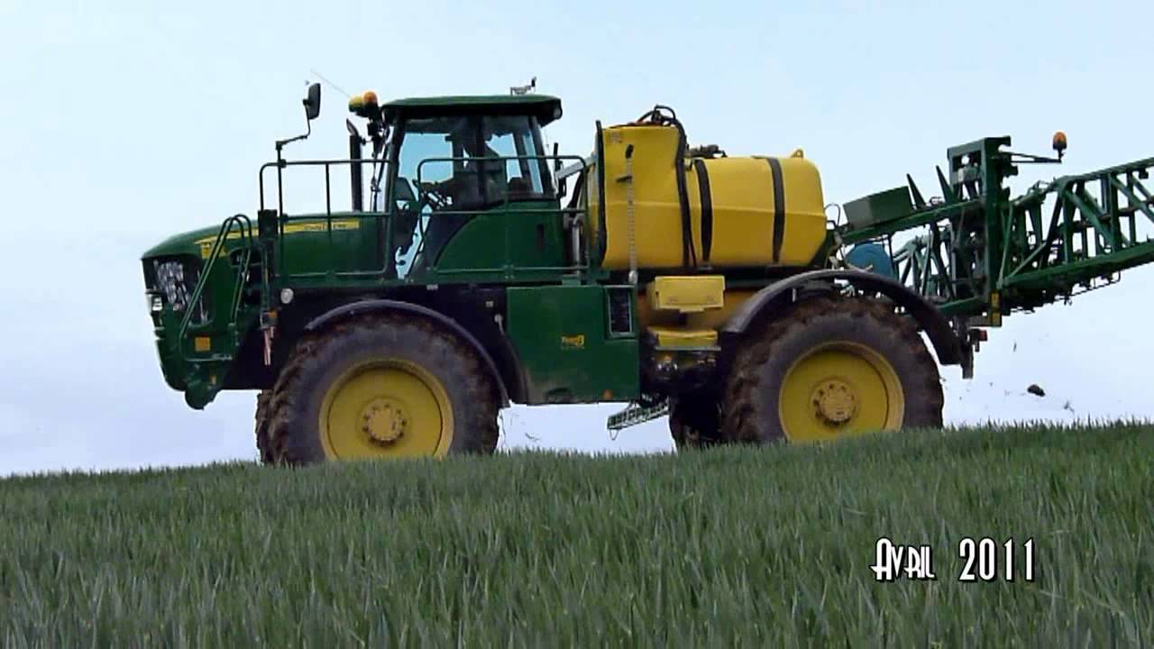 Le John Deere 5430 i au traitement