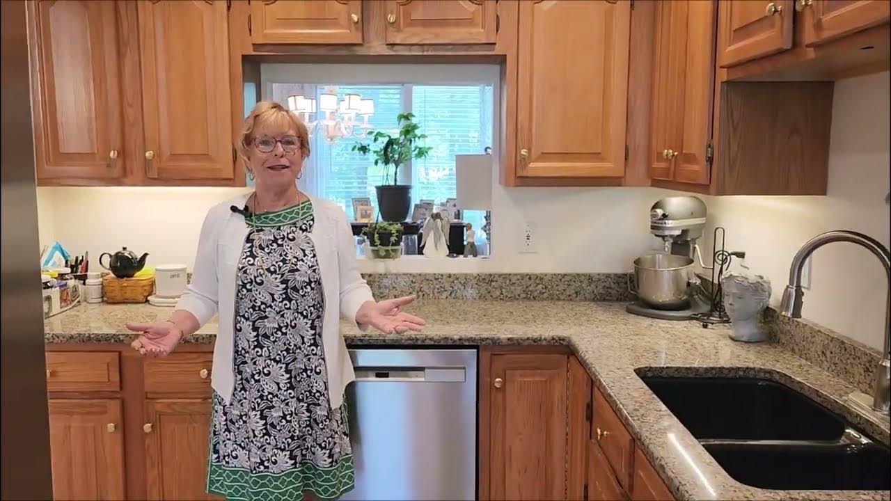 Sky Meadow Townhome for Sale! 58 Hawthorne Village Rd. Nashua, NH 03062