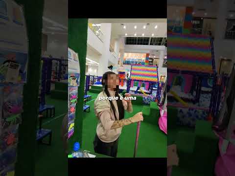 Fazendo amizades no shopping!