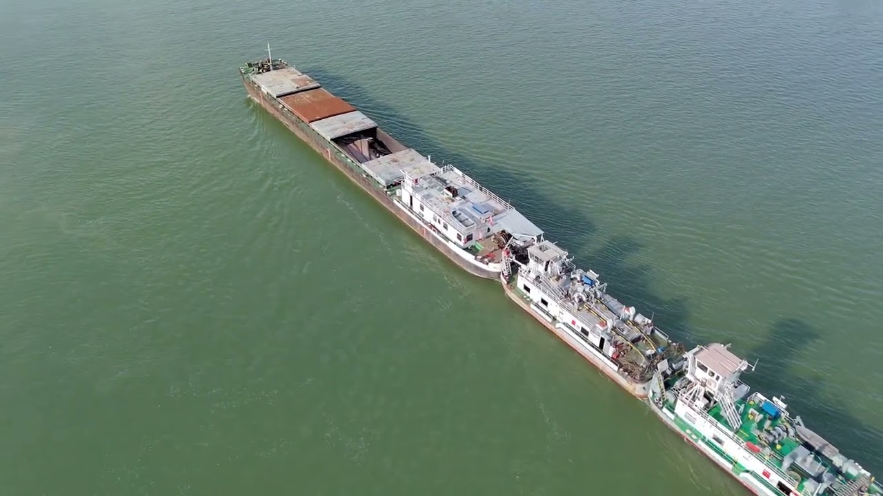 Vác - Belváros és Dunapart - 2025.09.28.6.rész - Hajók a Dunán.