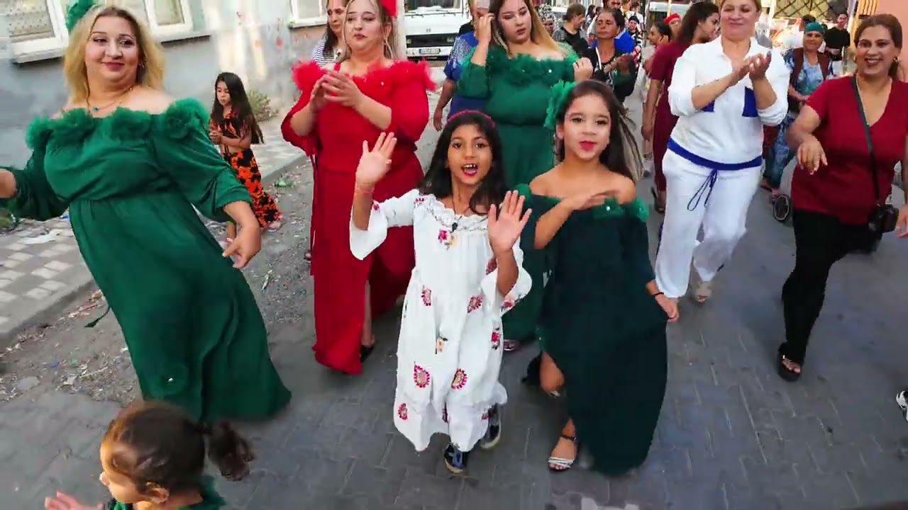 NESRİN BARAN HOPHOP