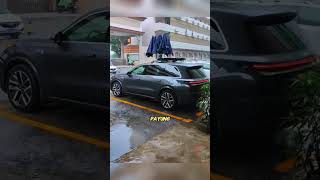 Payung Mobil Otomatis Ini Bikin Kendaraan Aman dari Panas dan Hujan