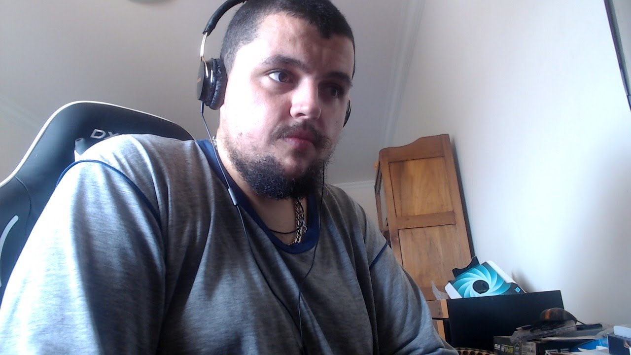 Fiz um teste usando a opção de live stream do YouTube! - YouTube