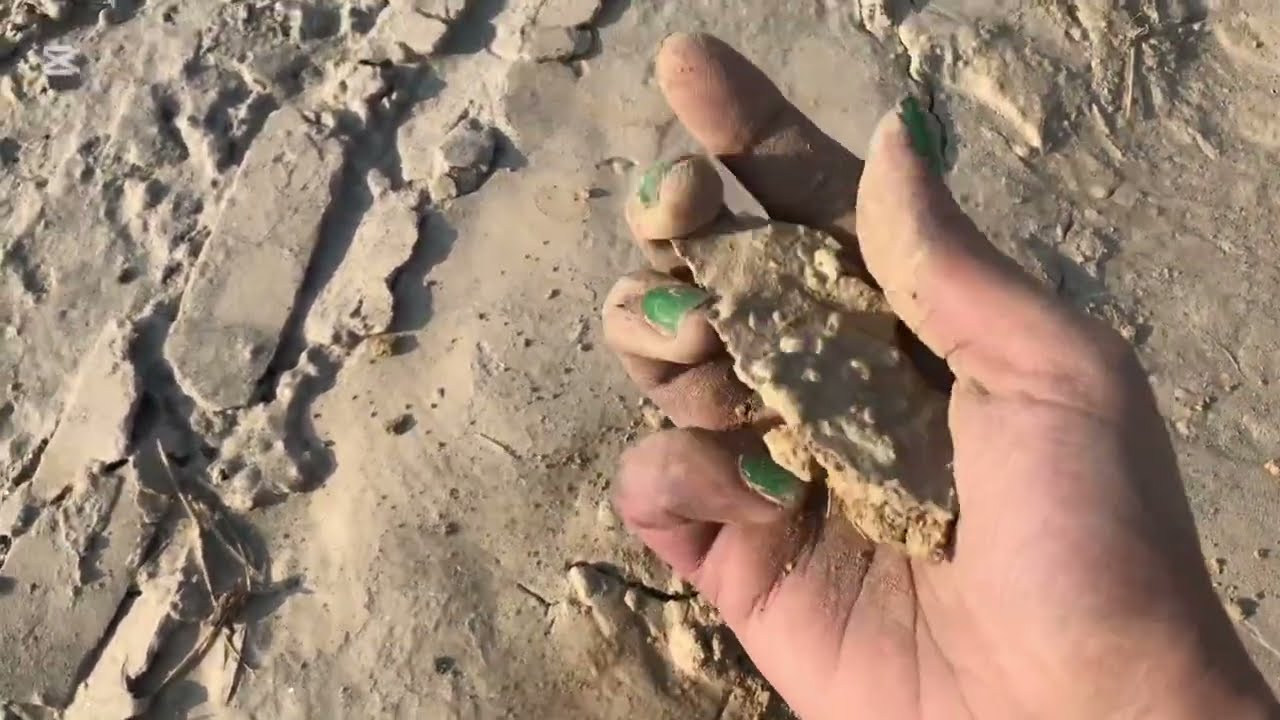 Wah wah mazy hi mazy itna maza aya ocean sand ki crumbling 🔥😃😂bahir gi thi to vlog bna liya