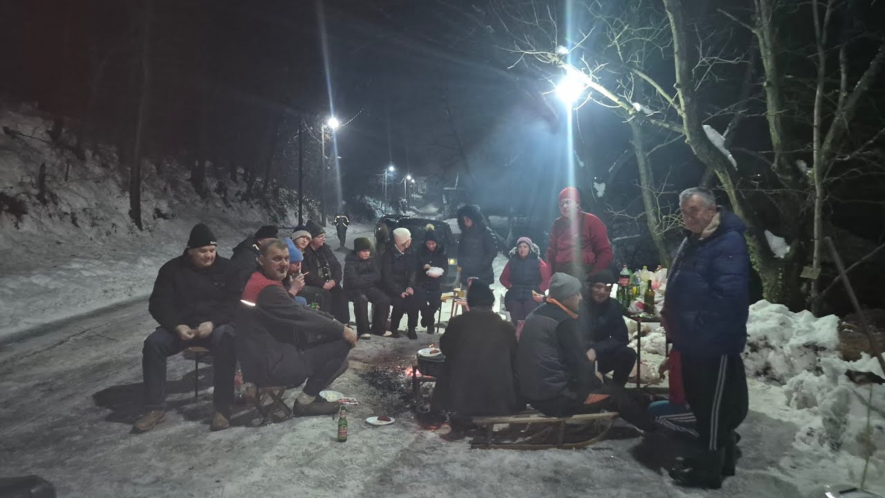 Sijelo na selu uz logorsku vatru i kuhano vino vaj i konasice na -7