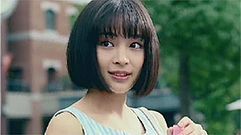 تحميل 三吉彩花 Cm シーブリーズ 青春ジャンパー 篇