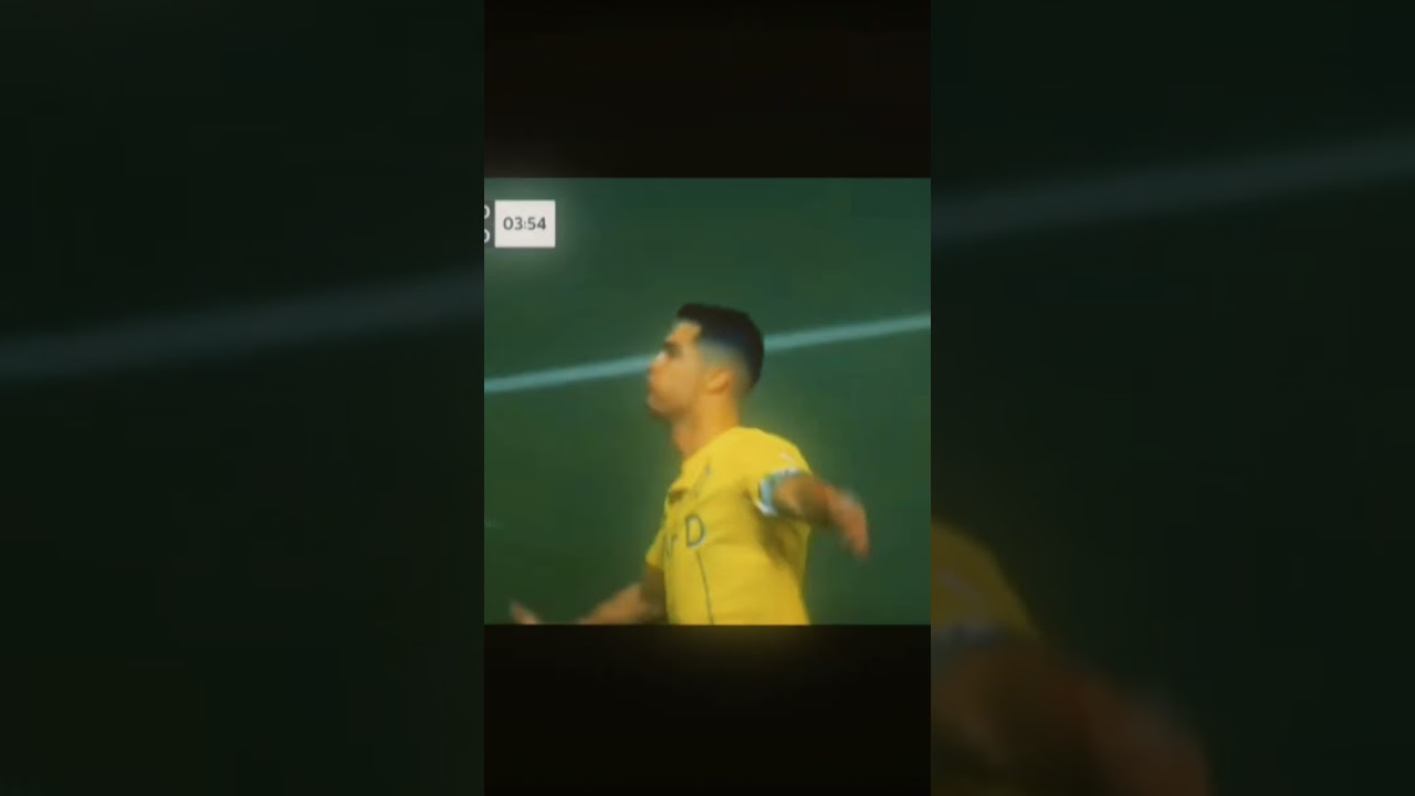 Ronaldo yellow smoke goal 🤯