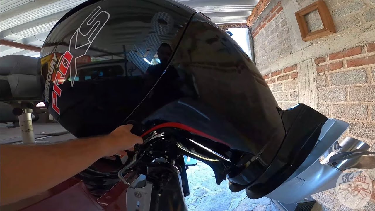 Como Encender un Motor de Lancha Fuera de Borda Sin Que Se Dañe. El