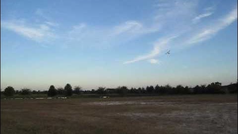 E-Flite Apprentice 15e (First time flying)