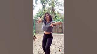 goyang hot jaipongan si semok #tiktokhot #sindenjaipong #jaipongan