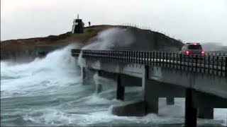 Simon And Garfunkel - Bridge Over Troubled Water (Lyrics) Legenda Inglês - Português