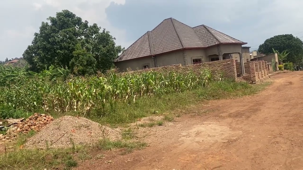 Ikibanza kiza kigurishwa mpagara kuri 250785446766