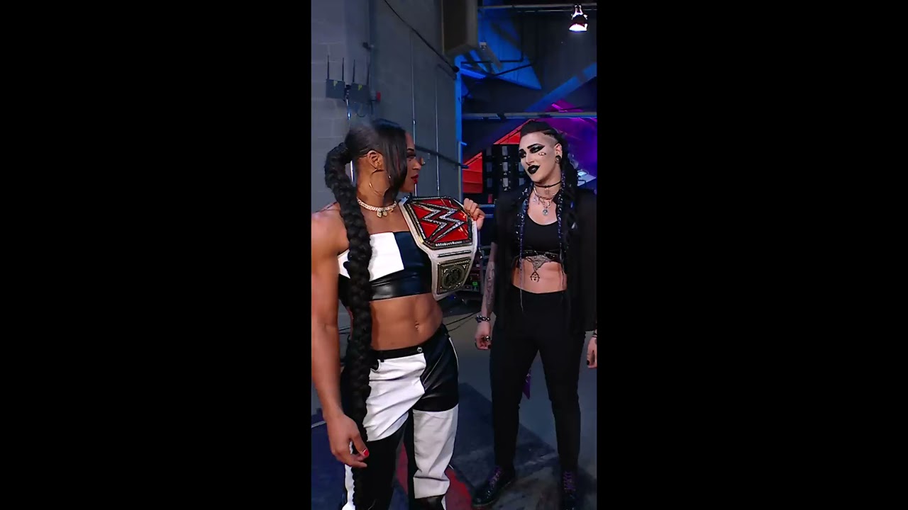 Did You Catch This Moment On WWERaw 