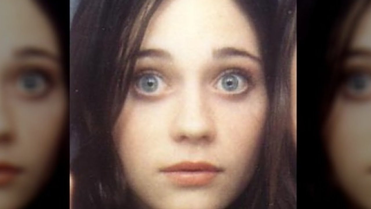 Zooey Deschanel's Transformation Is About As Stunning As It Gets