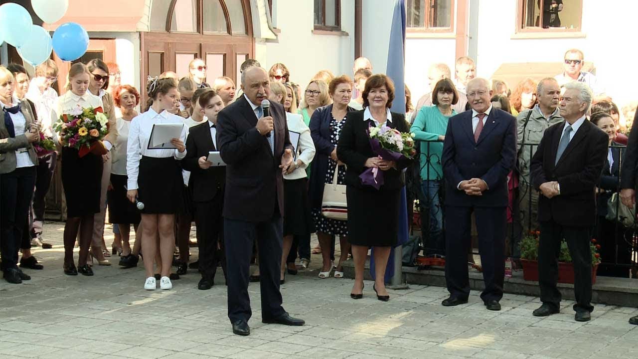 студенческий билет День знаний удивляет: а ведь это только первый день!