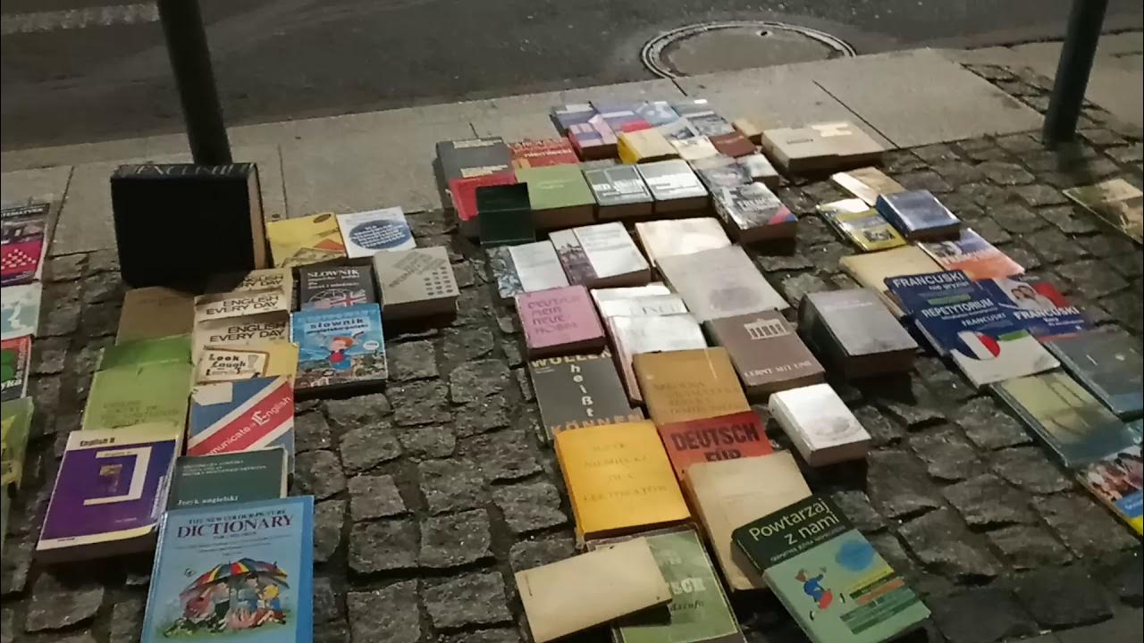 работник книжного секонд хенда 8 букв