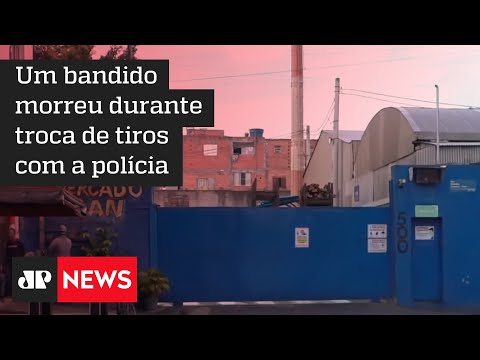 Quadrilha invade empresa