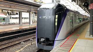 E353系0番台(12両)特急 あずさ21号 松本行き 新宿駅9番線 発車するだけの動画