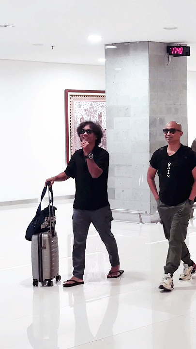 penumpang tak sadar ada ivanka, bim bim dan kaka slank tiba di bali hari ini