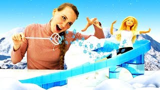 Видео для девочек - Игры Барби и Кена. Мультфильмы Барби Видео для девочек - Игры Барби и Кена. Мультфильмы Барби