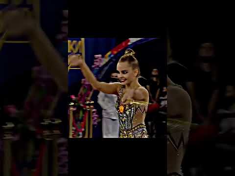 Video: Arina averina niyə lentləri dəyişdi?