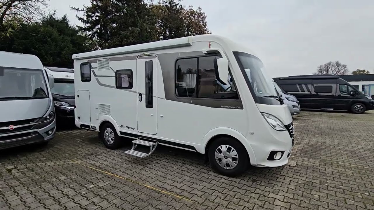 The SMALLEST integrated Hymer motorhome. Exsis i474. Room tour in under three minutes.