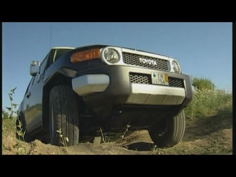 Hummer H3 Vs Toyota Fj Cruiser Youtube